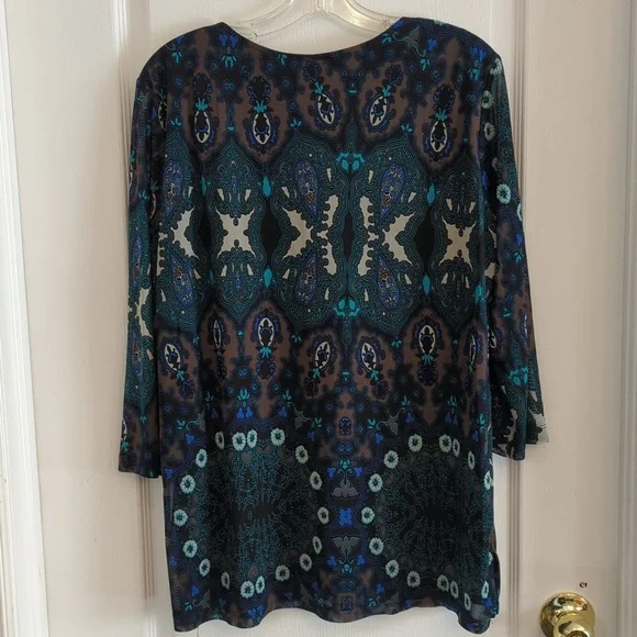 Floral Sparkle Top - Picture 4 of 7